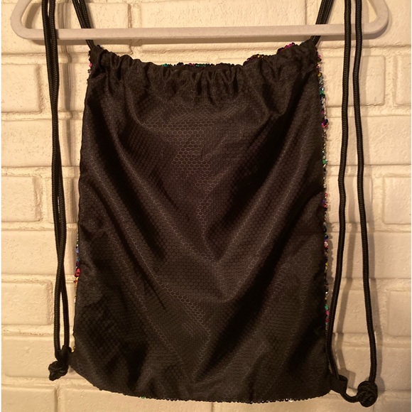 Reversible Sequins Drawstring backpack - Picture 3 of 4